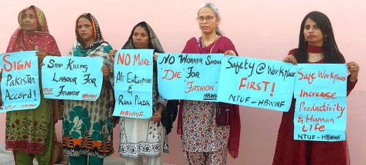 Photo:  Solidarity action in Pakistan calling for the expansion of the International Accord (HBWWF, NTUF)